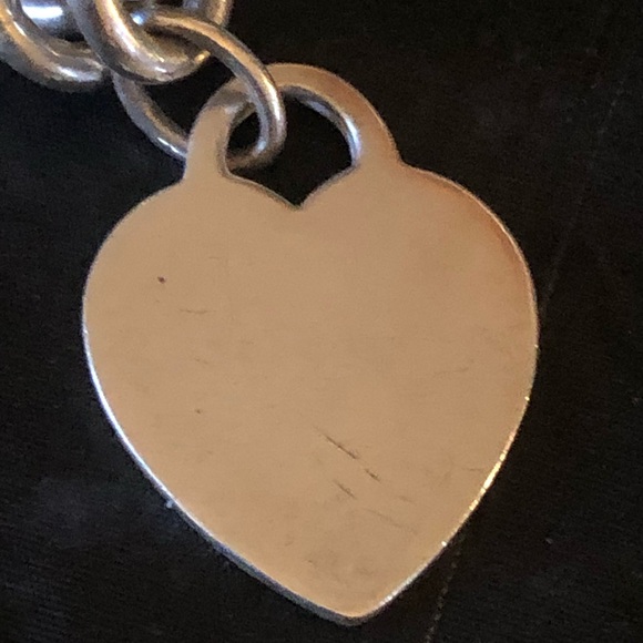 Tiffany & Co sterling heart charm bracelet, box & pouch ready for engraving! - Picture 6 of 10